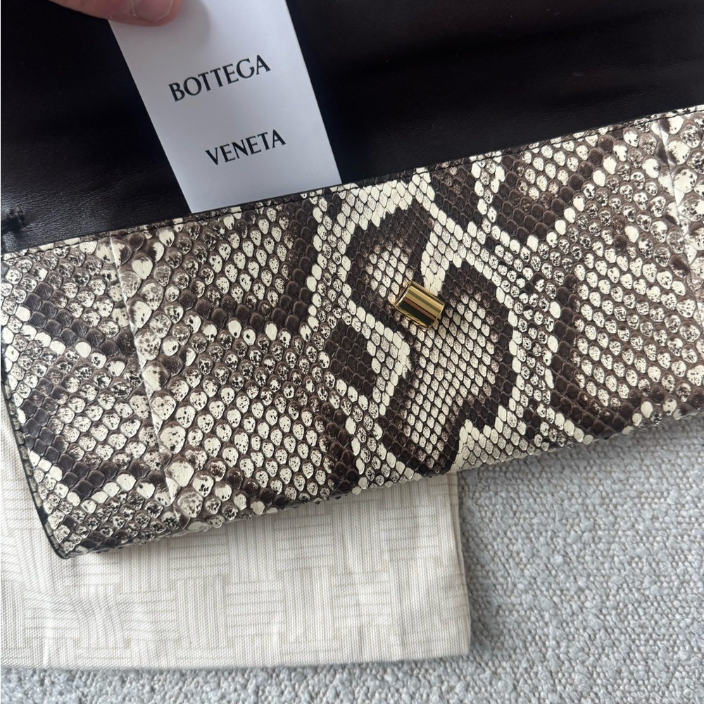 Bottega Veneta Brown & Cream Python-Print Leather Clutch with Top Handle - Picture 5 of 6